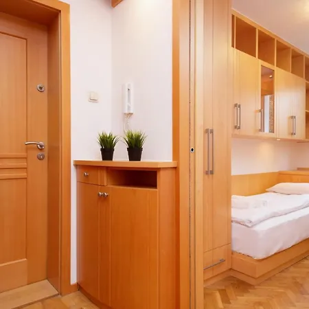 Apartment Two-bedroom Family Esperanto Next To Klif By Renters