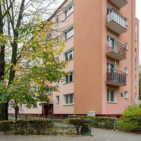 Two-bedroom Family Esperanto Next To Klif By Renters Appartamento