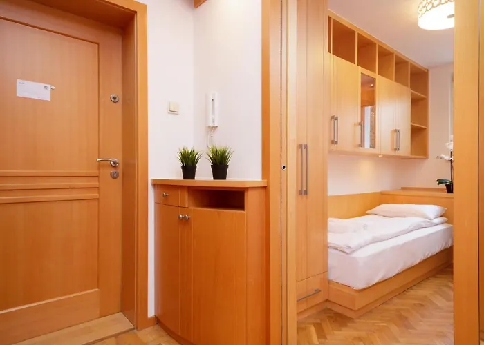 Apartament Two-bedroom Family Esperanto Next To Klif By Renters