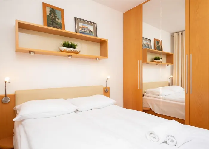 Two-bedroom Family Esperanto Next To Klif By Renters Warszawa
