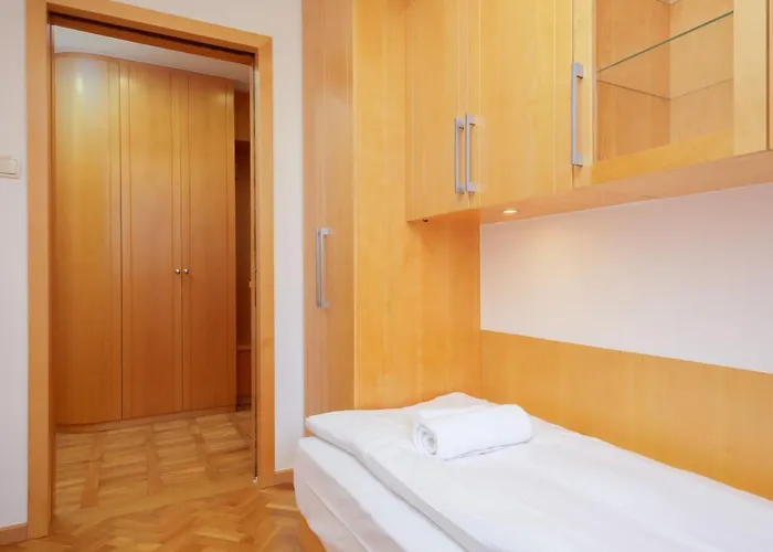 Two-bedroom Family Esperanto Next To Klif By Renters Apartament *