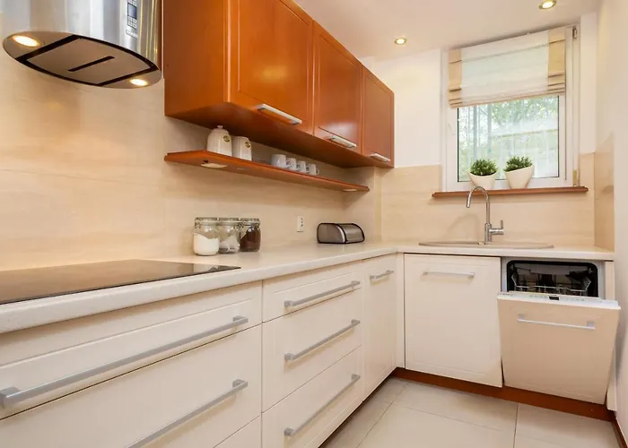 Two-bedroom Family Esperanto Next To Klif By Renters Apartment *