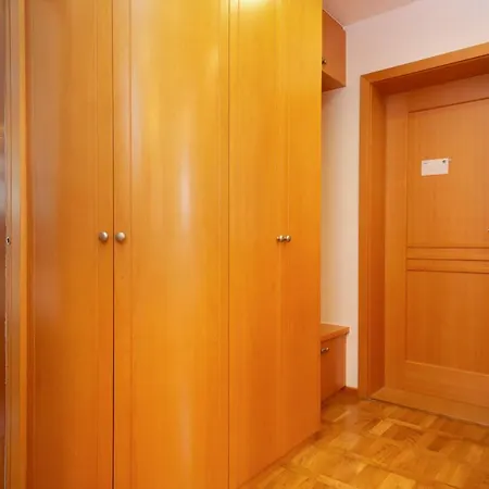 Two-bedroom Family Esperanto Next To Klif By Renters